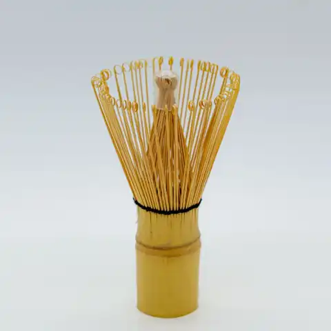 Bambusová metlička na matchu Chasen